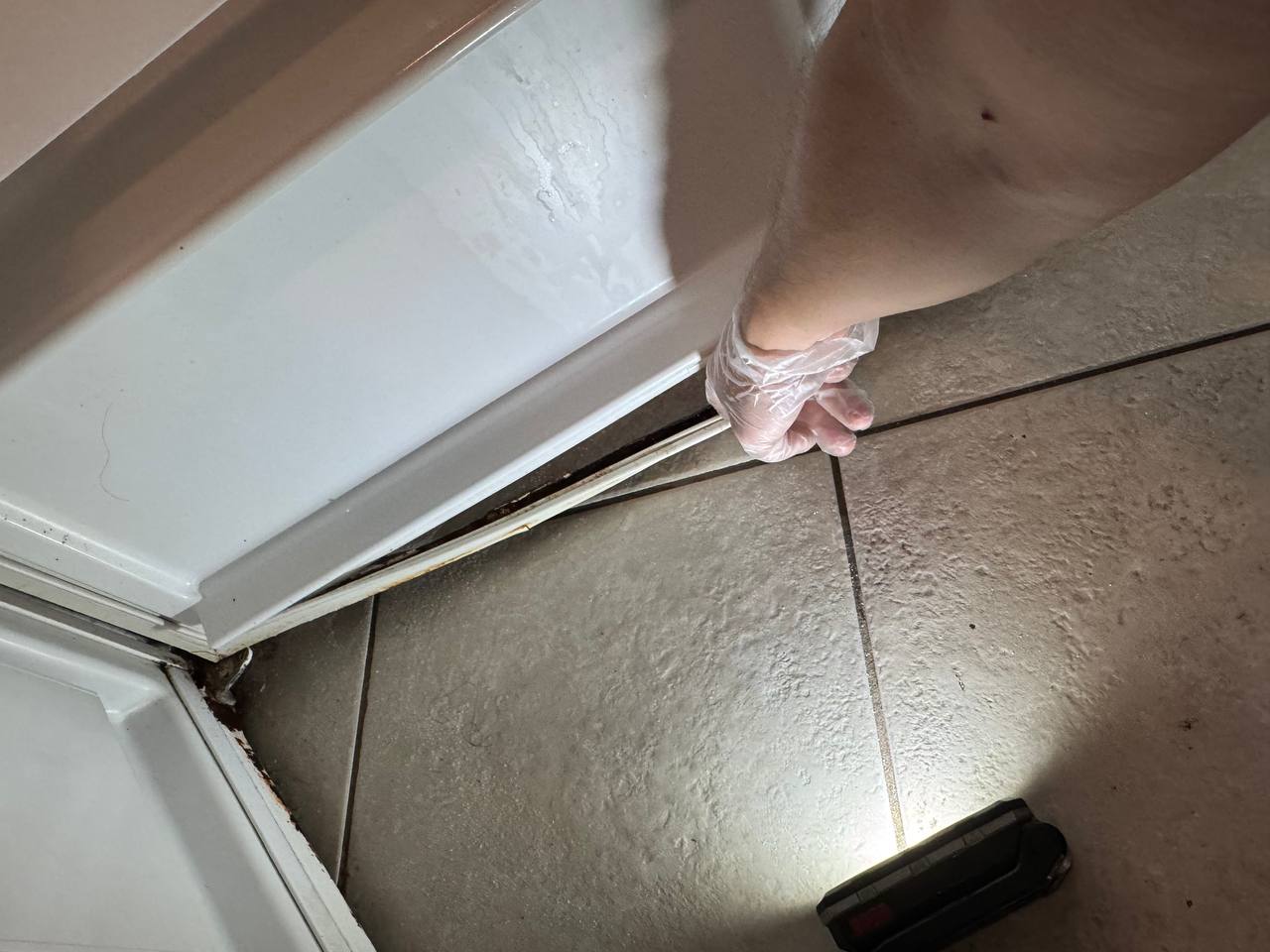 Refrigerator Door Gasket & Frozen Vent Repair in Hallandale Beach — Photo 3
